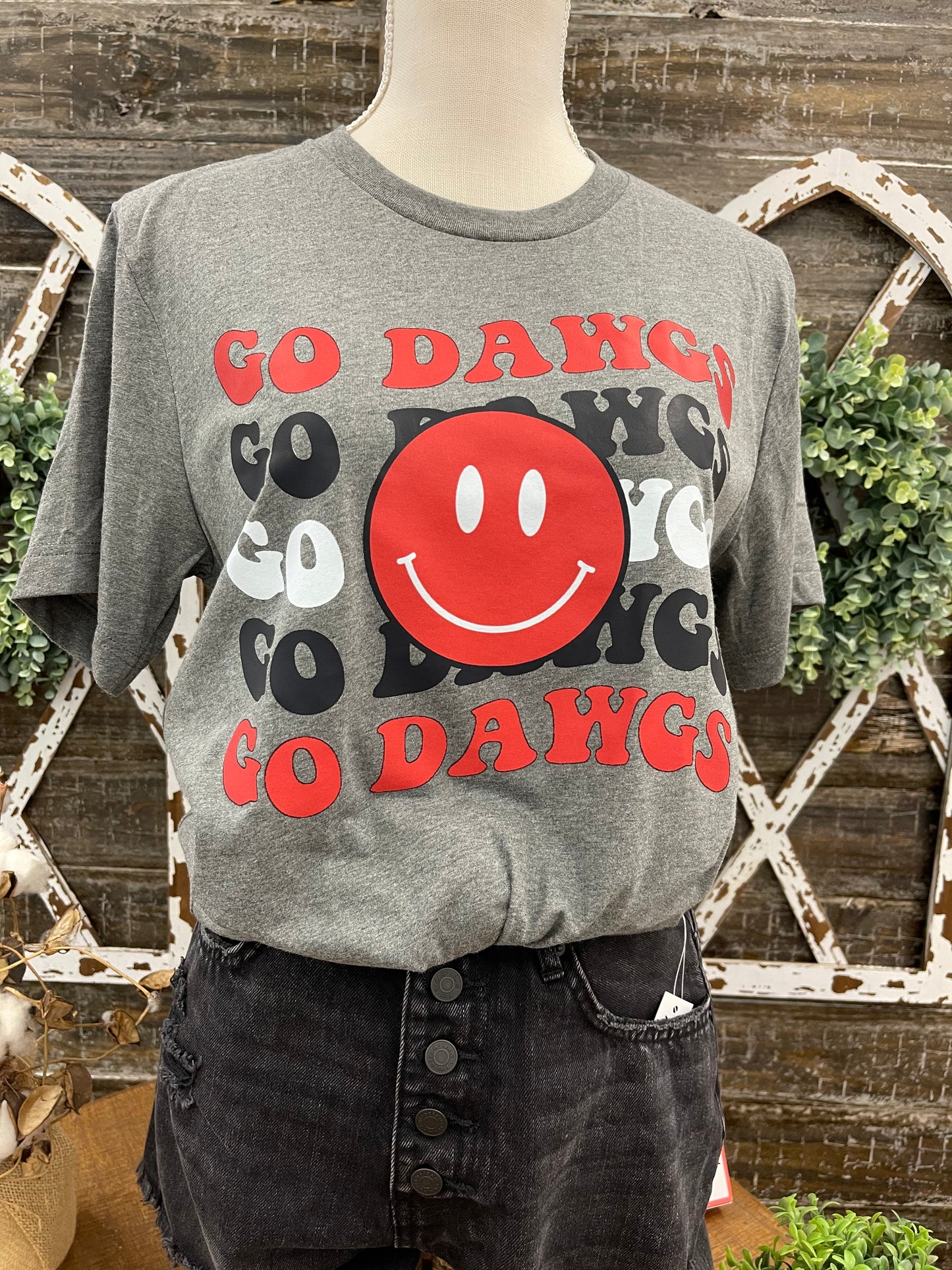 Go Dawgs wavy smiley